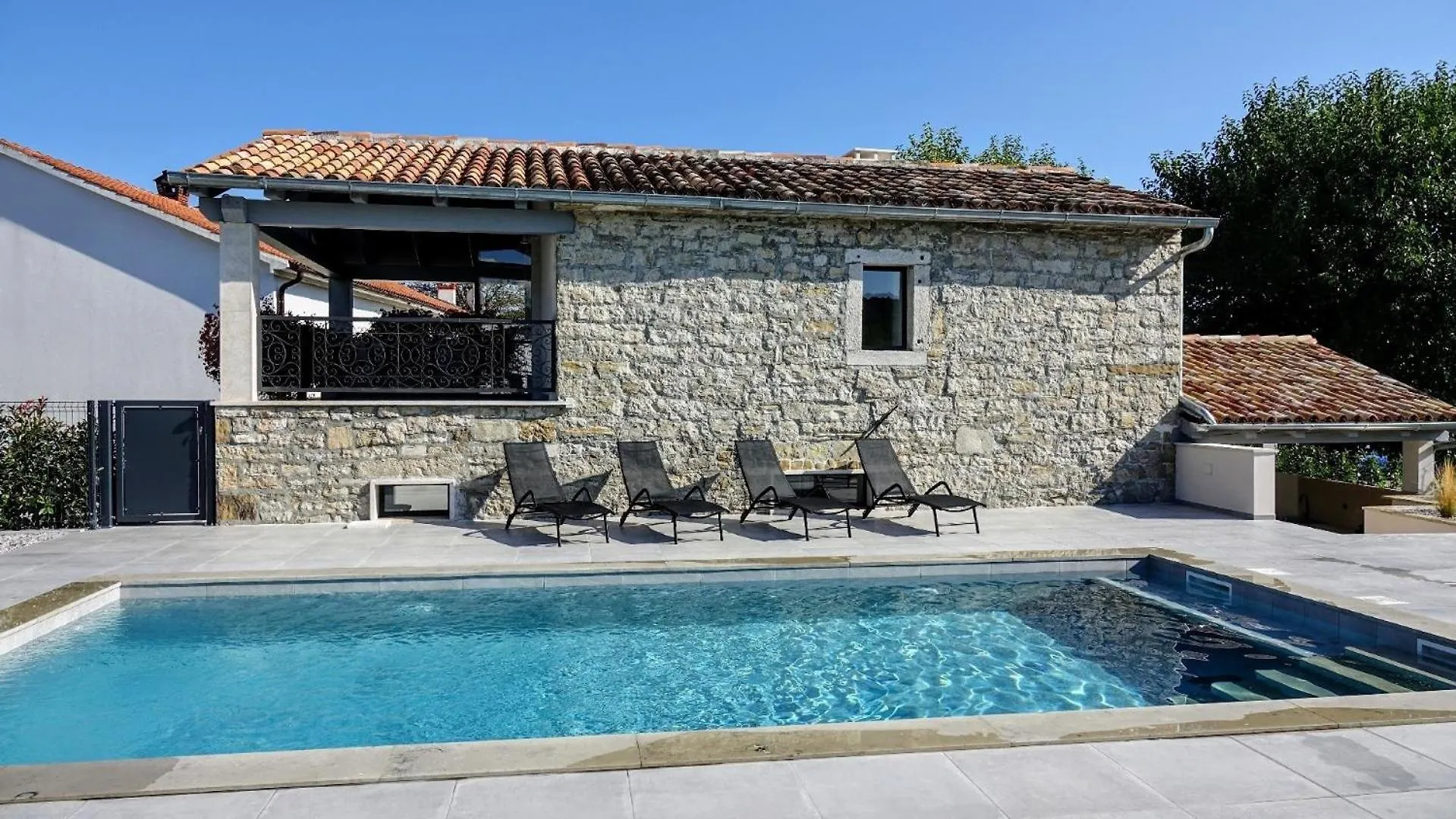 Ferienhaus Mit Privatpool Fuer 6 Personen Ca 57 Qm In Zarecje, Istrien Binnenland Von Istrien Pazin Holiday home